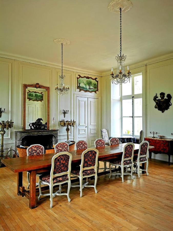 Hotel Du Chateau De 퀴네빌 외부 사진
