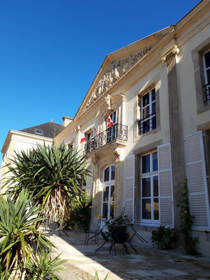 Hotel Du Chateau De 퀴네빌 외부 사진