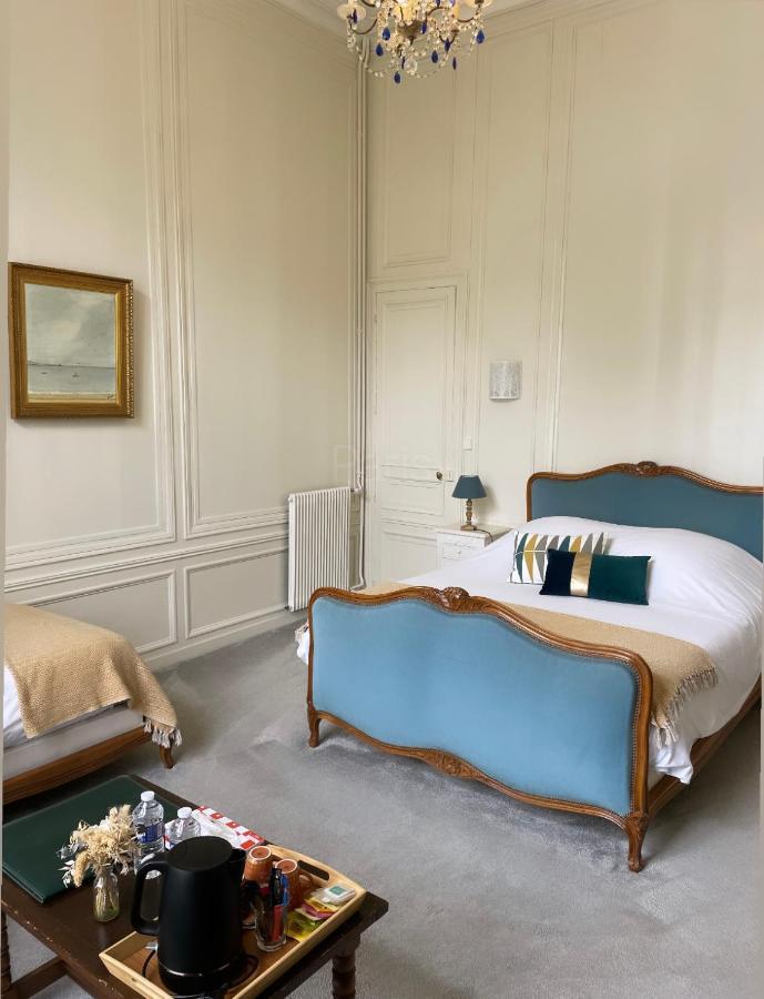 Hotel Du Chateau De 퀴네빌 외부 사진