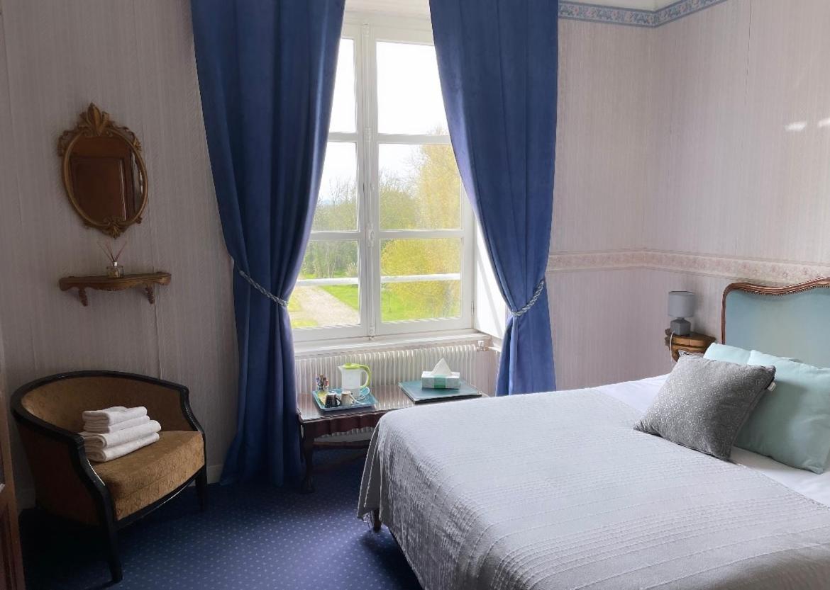 Hotel Du Chateau De 퀴네빌 외부 사진